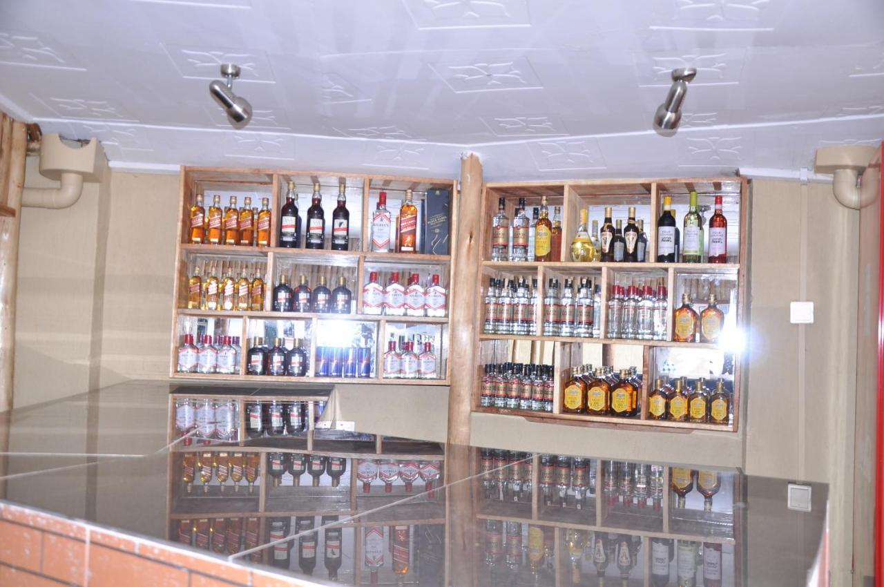 Golden View Hotel Ibanda Eksteriør bilde